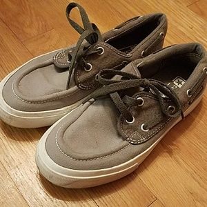 converse boat shoes